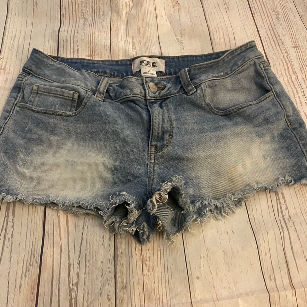 Pink Victoria’s secret’ shorts